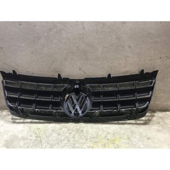7L6853653 Решетка радиатора VW Touareg купить в Интернет-магазине